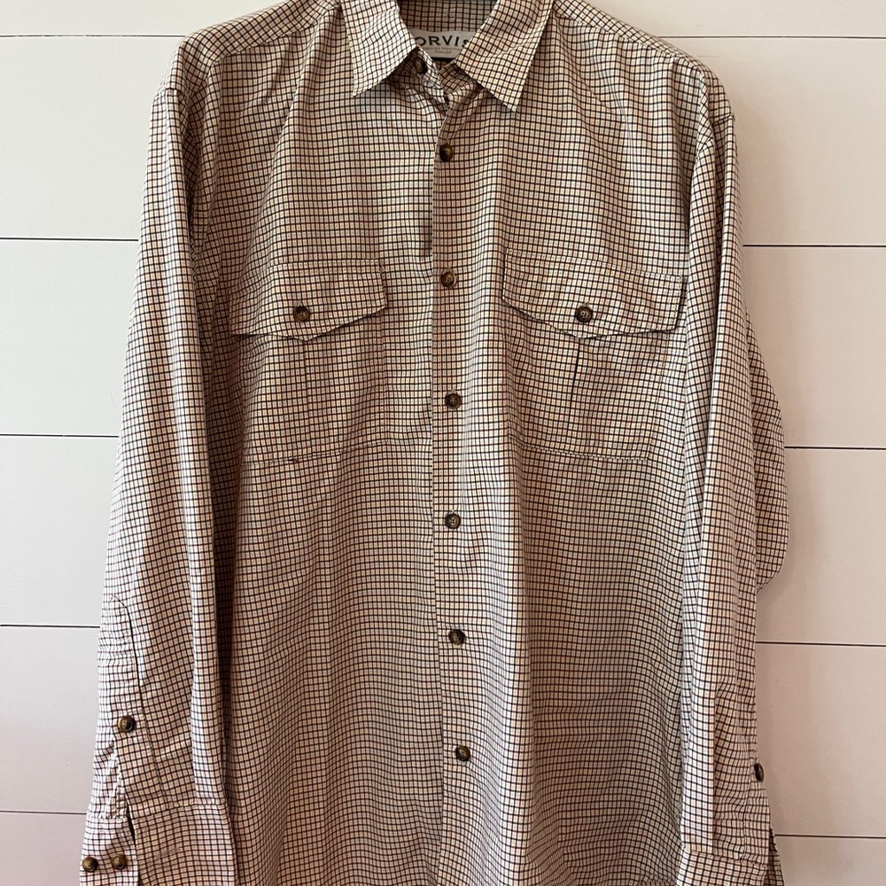 Barely worn. Mens Orvis button down. Large
